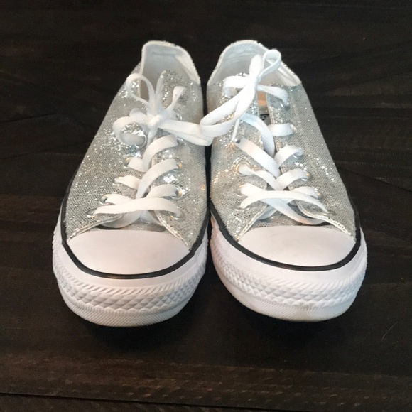 Converse Shoes - Converse all star low tops